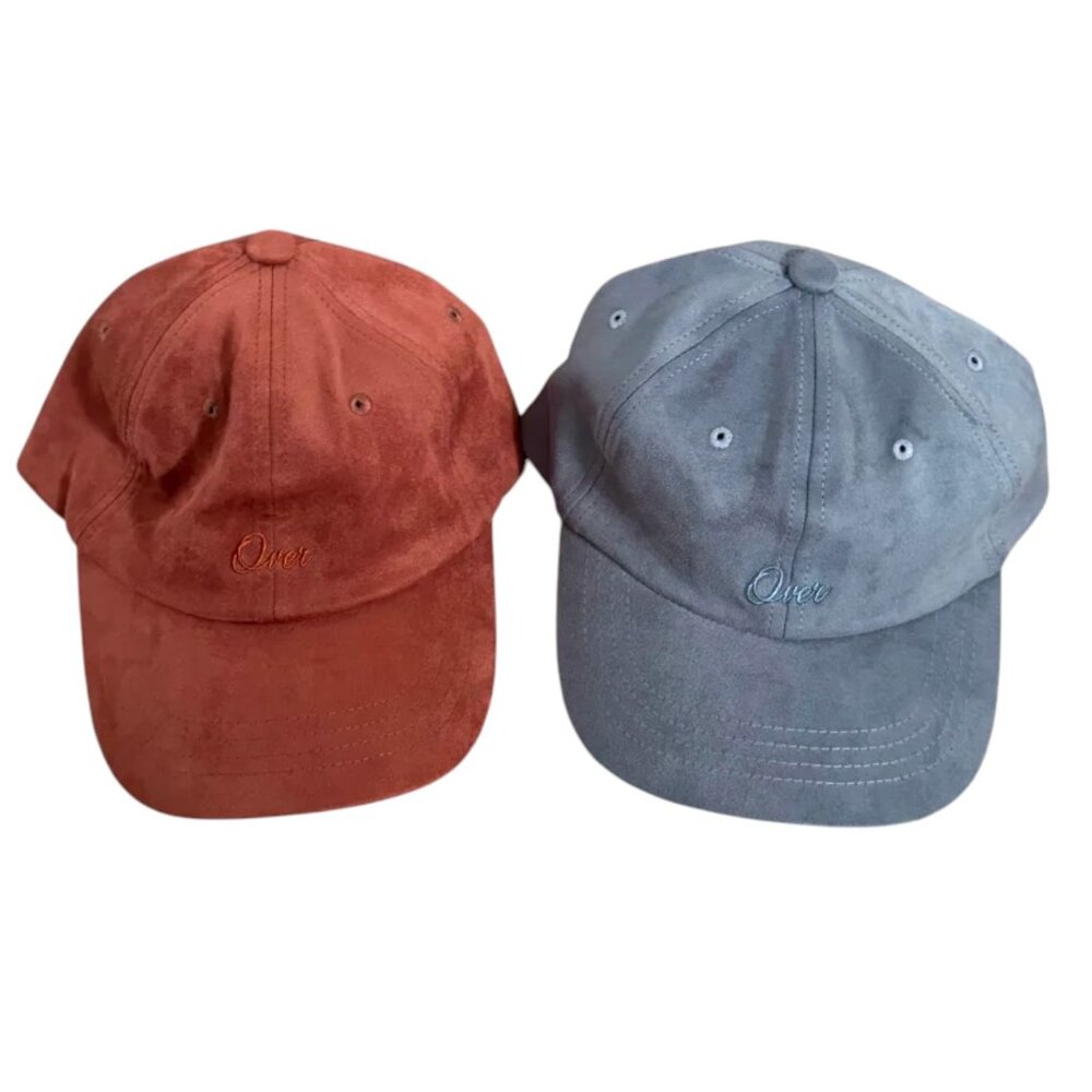 Red and blue suede caps (set of 2)